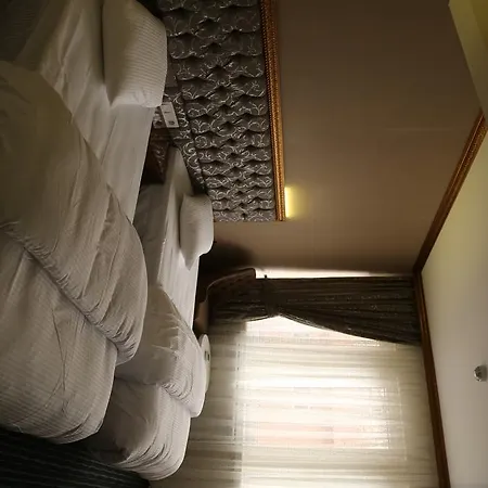 Hotel Grand Sera 3*