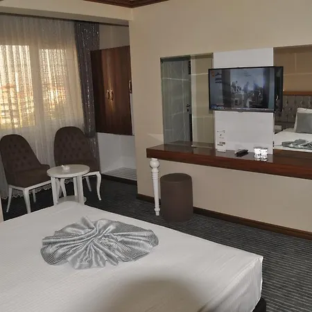 Hotel Grand Sera 3*