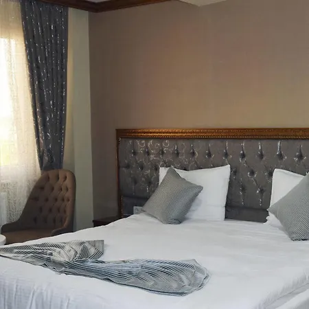 Hotel Grand Sera 3*