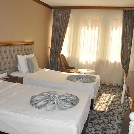 Hotel Grand Sera 3*